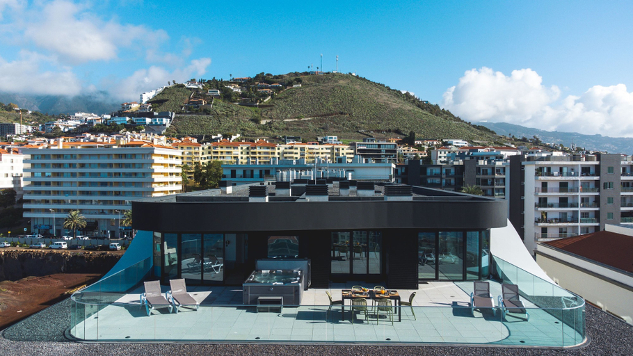 Room 4, Majestic Penthouse View by Atlantic Holiday, Funchal