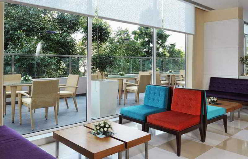 Public Area 2, Hometel Chandigarh, Chandigarh