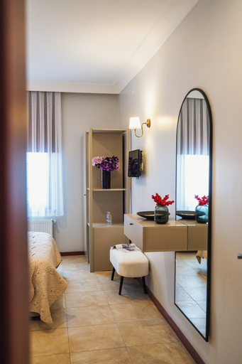 Bedroom 3, Leila Cunda Hotel & Coffee, Ayvalık