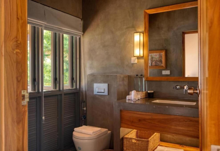 Bathroom 4, Niketh Villa Komari Arugambay, Pothuvil