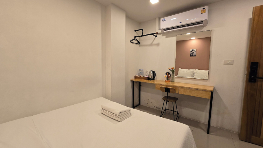 Bedroom 15
