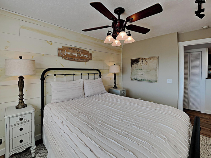 Bedroom 3, The Bear Hug - Deer Ridge Mountain Resort E107, Sevier