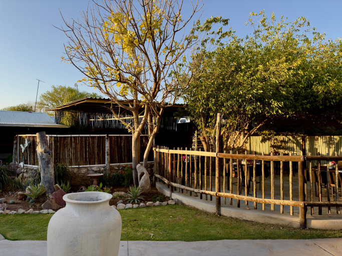 Garden 3, Eldorado Lodge, Outjo