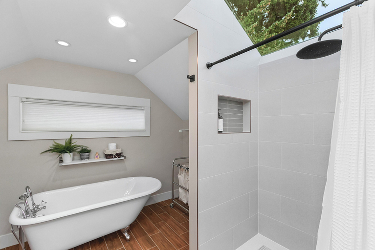 Bathroom 4, Madrona Bliss A Modern Escape, Seattle