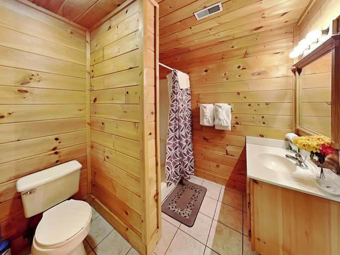 Bathroom, Morning Mist, Sevier