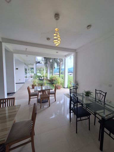 Food & Drinks 5, Akoya Pearl Hotel, Pelmadulla