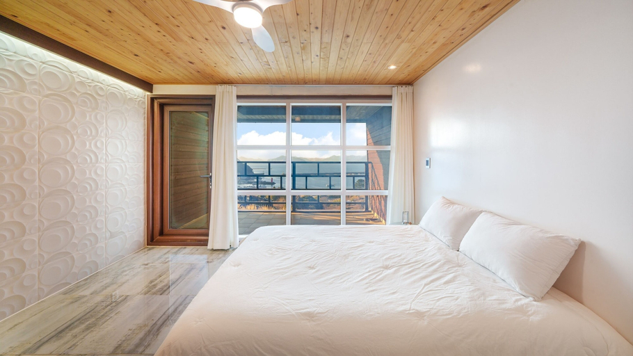 Bedroom 1, Geoje Piscina Pool Villa, Geoje