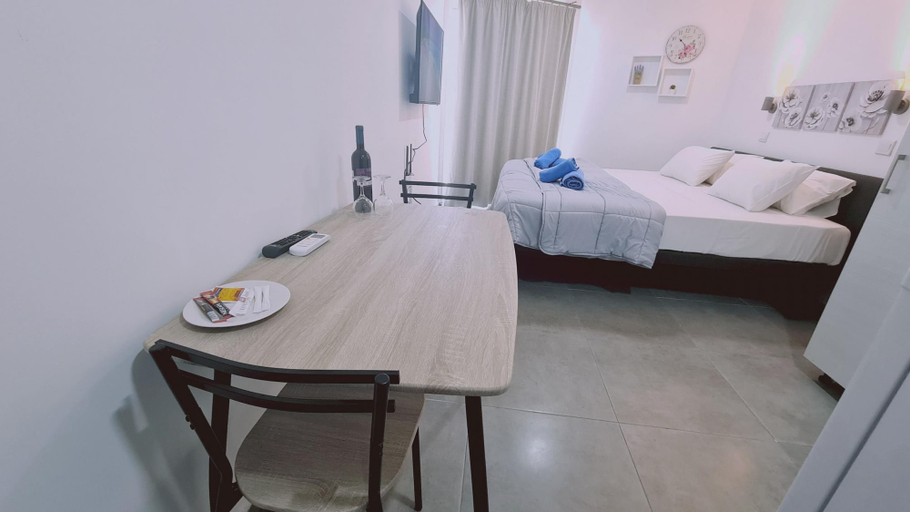 Room 4, 100 AN - Napa Living 16