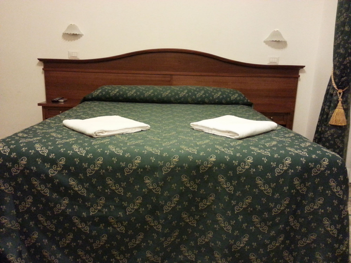 Bedroom 3, Guesthouse Alex II, Roma