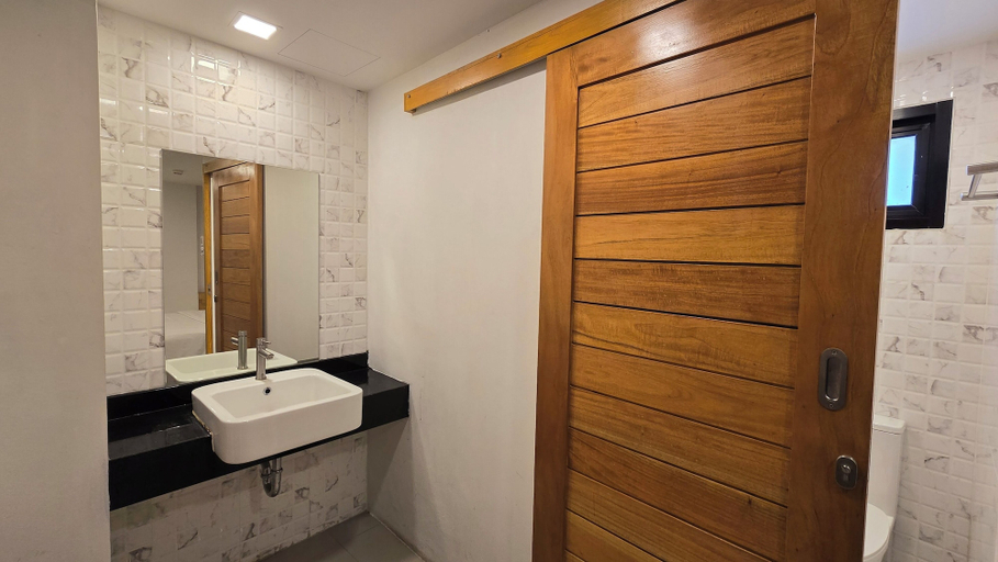 Bathroom 8