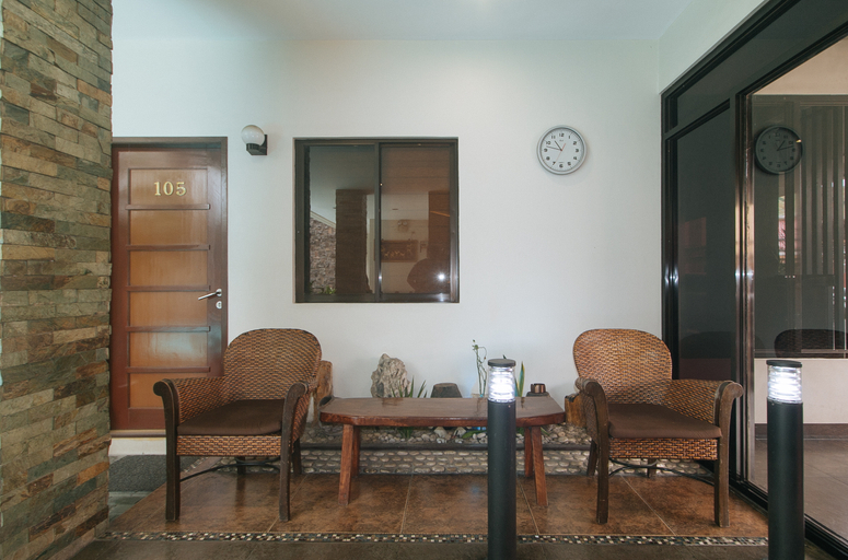 Others 4, Elyseah Condotel by RedDoorz, Mabalacat