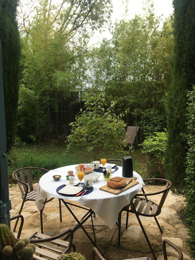 Others 4, B&B Contemporain, Vaucluse