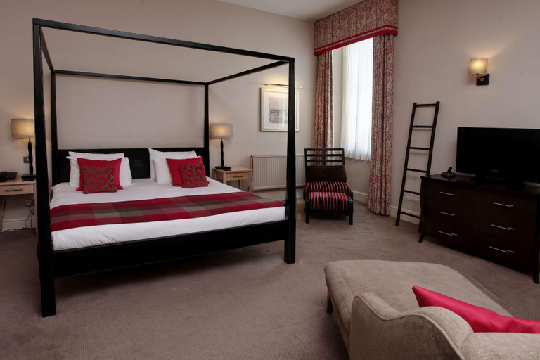 Bedroom 3, Best Western Plus Angel Hotel, Wiltshire