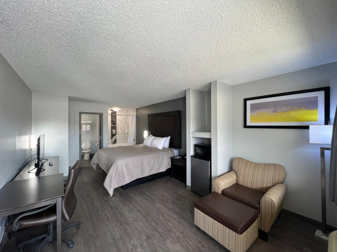 Bedroom 3, Quality Inn Kinder near Casino, Allen