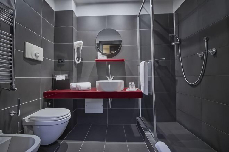 Bathroom 14