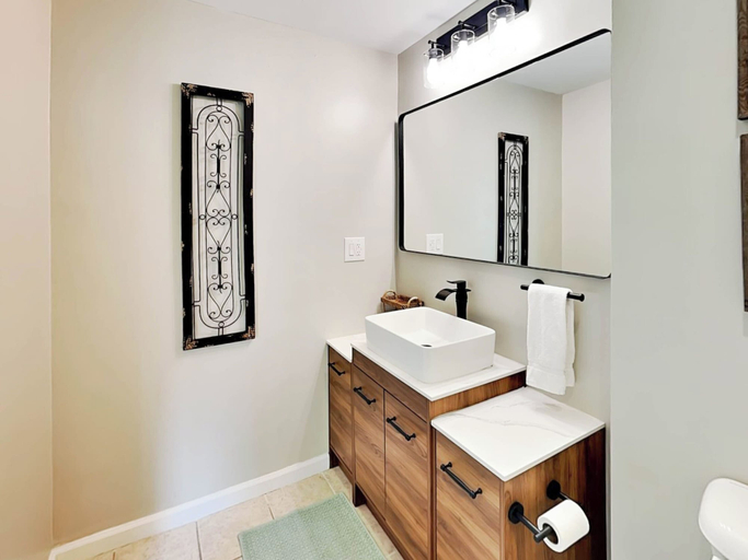 Bathroom 3, Queens Grant by Hilton Head Retreats, Beaufort