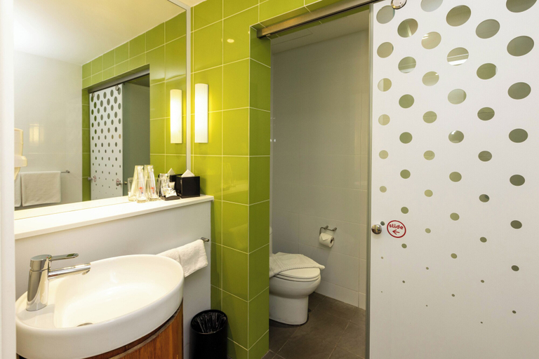Bathroom 9