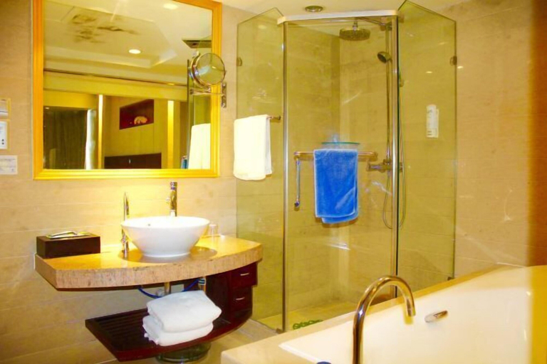 Bathroom 4, Haiyan Hotel, Jiaxing