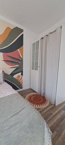 Bedroom, Studio Notre- Dame coeur de ville Wifi Netflix, Maine-et-Loire