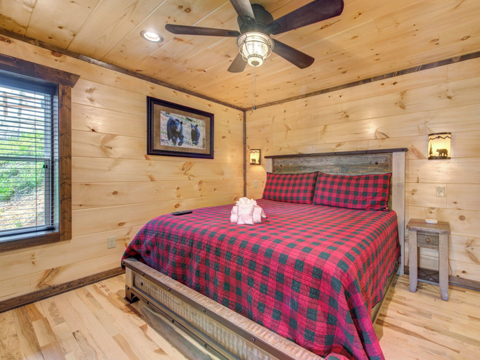 Bedroom 3, Splashtastic View Lodge by Jackson Mountain Rentals, Sevier