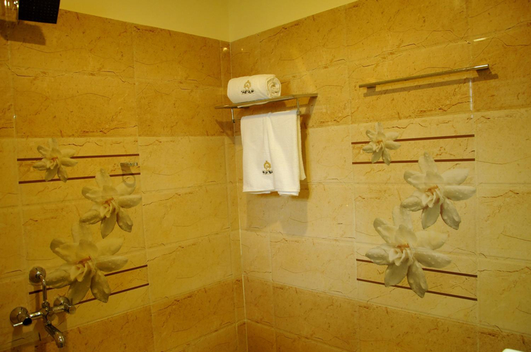 Bathroom 4, Jal Mahal Resort And Spa, Mysore