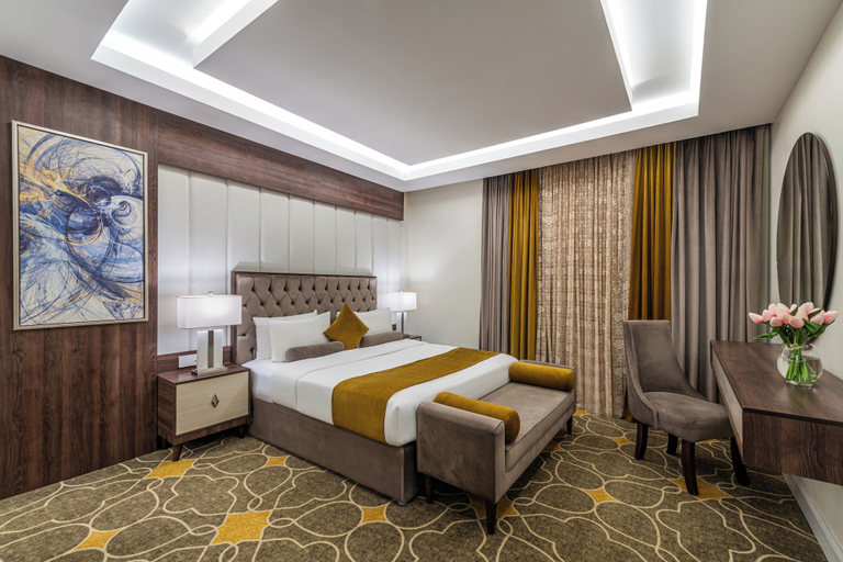 Bedroom 2, Garden Millennium Hotel Suites - Alsewes, Jizan