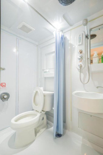 Bathroom 5, ALEXA Nimman Hostel, Muang Chiang Mai