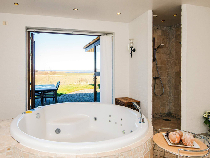 Bathroom 3, 5 Star Holiday Home in Hojslev, Skive