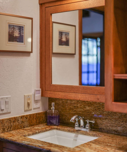 Bathroom 3, Moonridge Mountain Retreat, San Bernardino