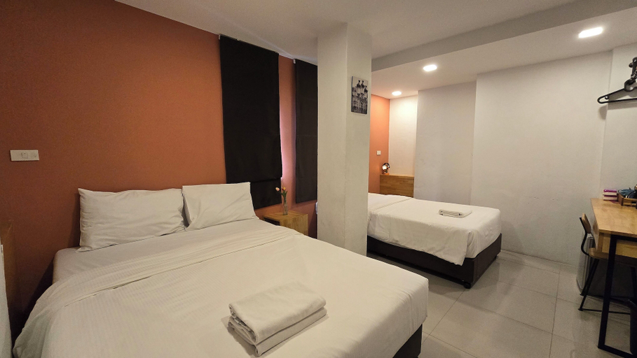 Bedroom 28
