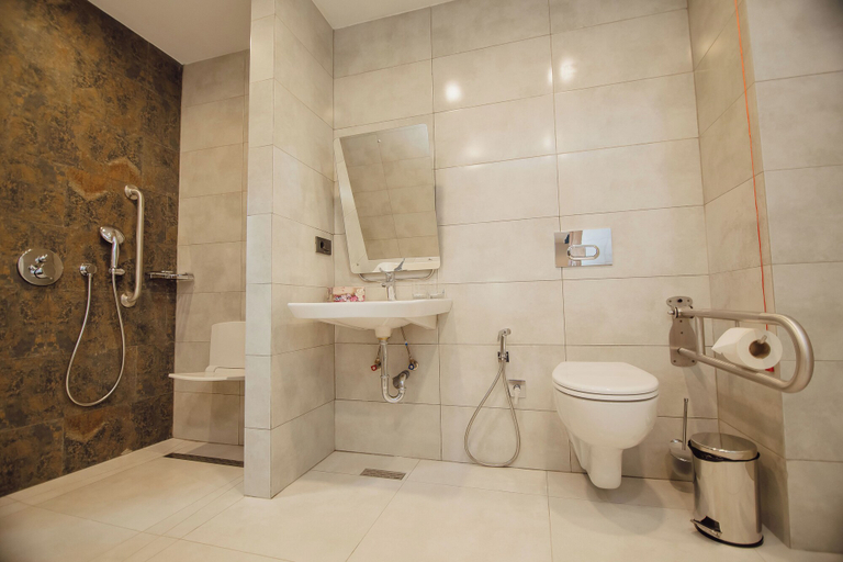 Bathroom 5, La Quinta by Wyndham Batumi, Batumi