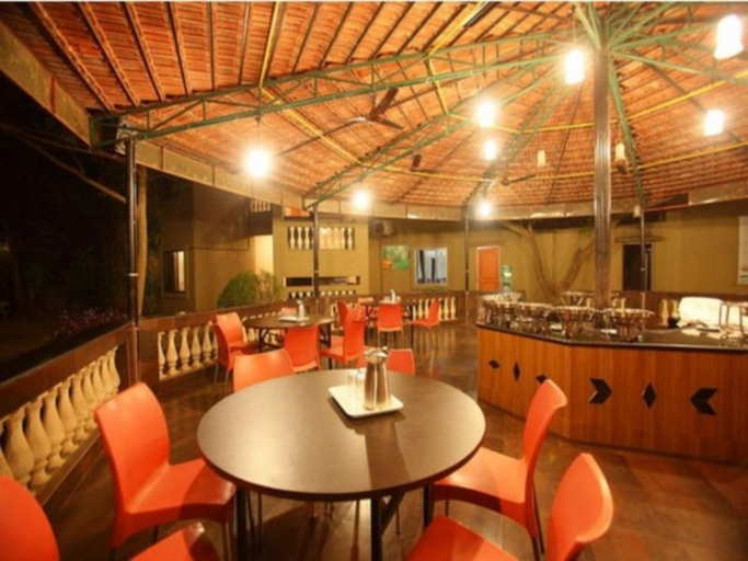 Food & Drinks 5, Kamath Residency Adventure Resort, Raigarh