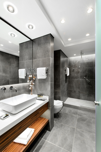 Bathroom 5, Mediterranean Palace Hotel, Central Macedonia