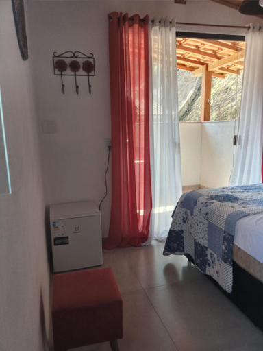 2, Suite independente proxima ao centro historico de Petropolis, Petrópolis