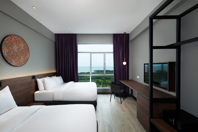 Quest Hotel Midport Port Dickson Room Type - Deluxe Room Sea View