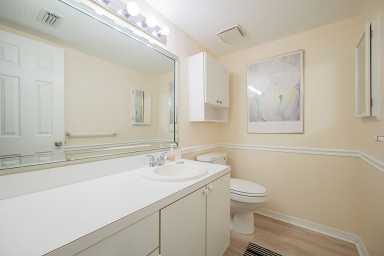 Bathroom 4, Four Winds by Distinctive Beach Rentals, Saint Johns