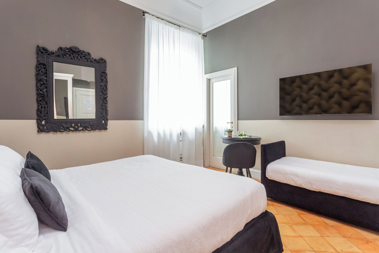 Bedroom 2, Hotel Parrasio, Rome
