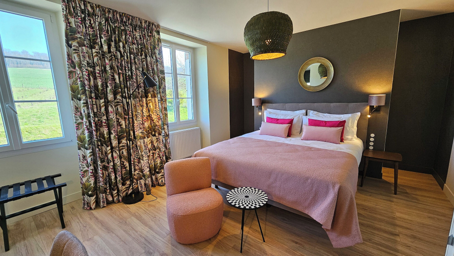 Bedroom 4, Café Bulle, Marne