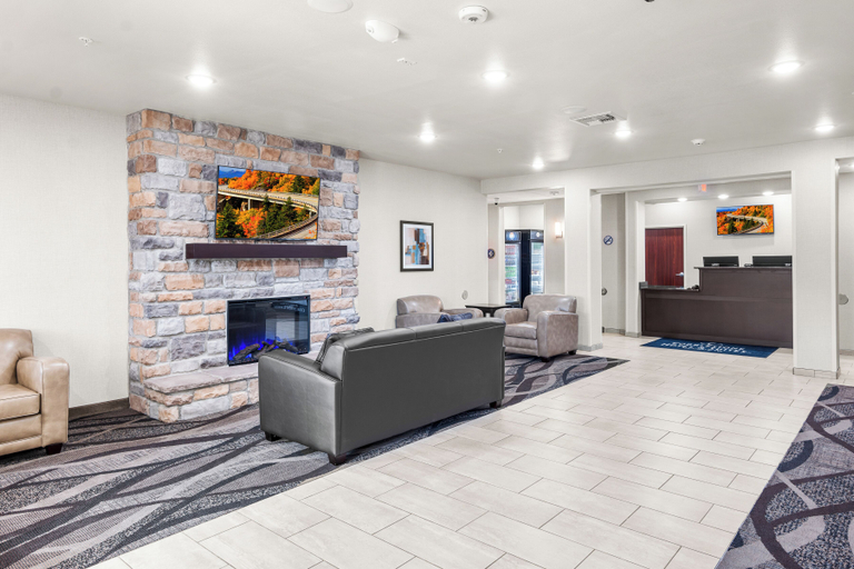 Public Area 2, Cobblestone Hotel & Suites-RussellsPoint, Logan