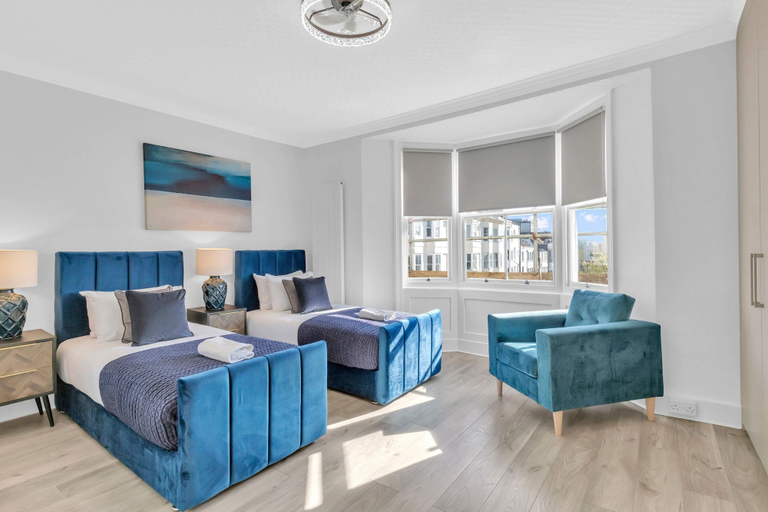 Room 5, City Chic Townhouse By My Getaways, Brighton and Hove