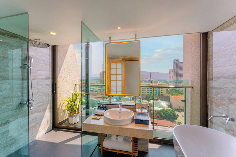 Bathroom 4, Sala Quy Nhon Beach Hotel, Qui Nhơn