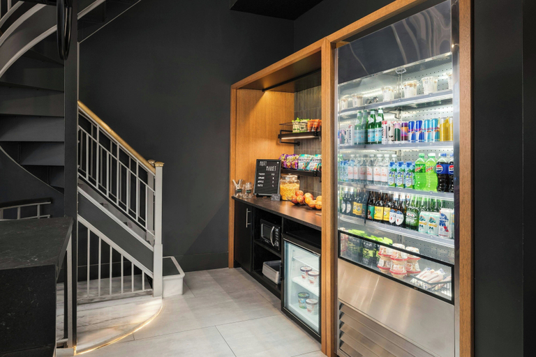 Food & Drinks 5, Moxy Columbia Downtown, Richland