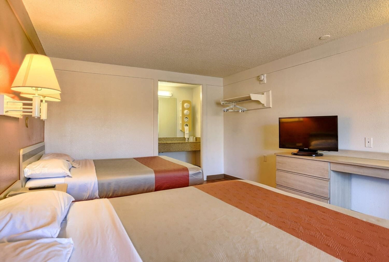 Bedroom 3, Motel 6 Hagerstown, MD, Washington