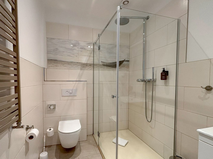 Bathroom 5, DORMERO Hotel Wilhelmshaven, Wilhelmshaven