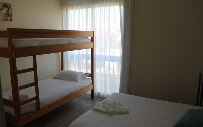 Bedroom 4, Hôtel de la plage Barcarès, Pyrénées-Orientales