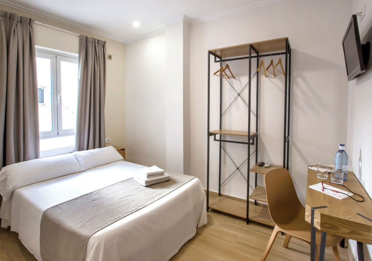 Bedroom 4, Hotel Ramis, Alicante