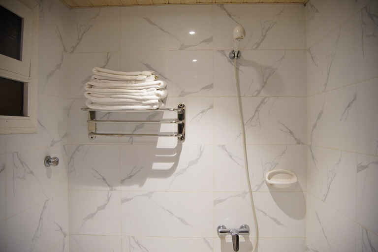 Bathroom 4, دوش للشقق المخدومة, Al Madinah Al Munawwarah