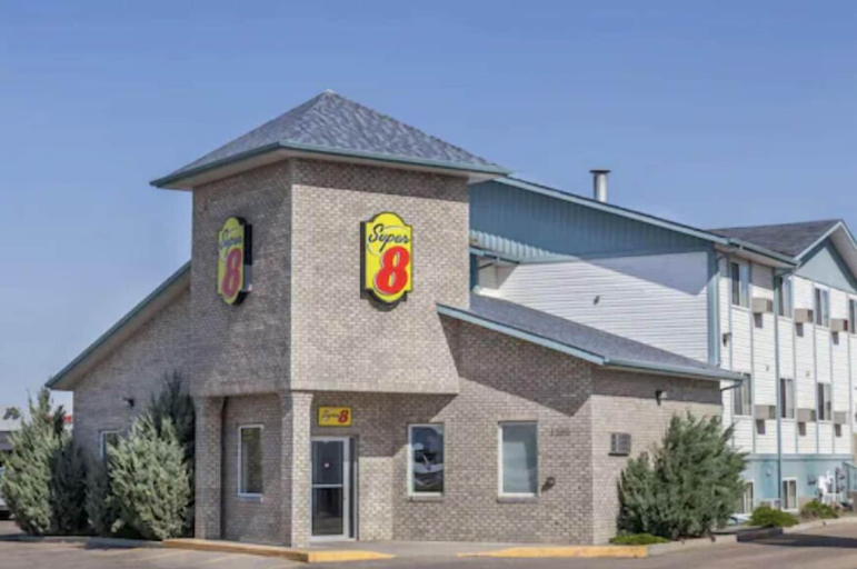 Exterior & Views 2, Super 8 by Wyndham Medicine Hat AB, Division No. 1