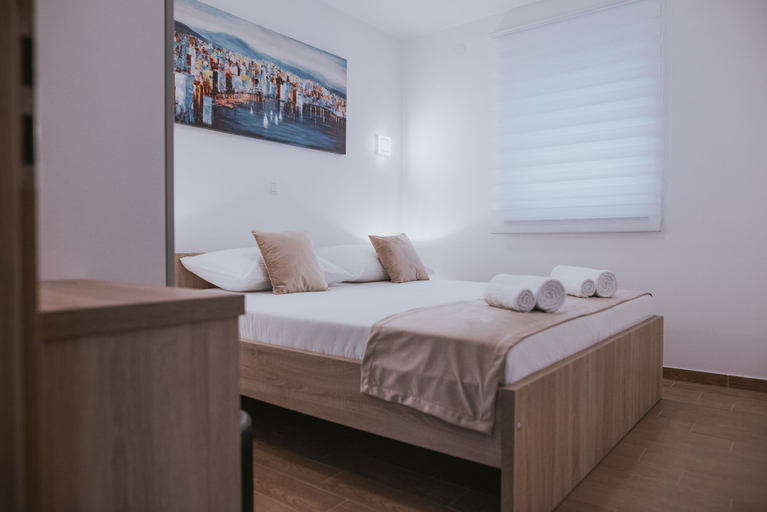 Bedroom 2, Poolside Hideout Apartments, Novalja