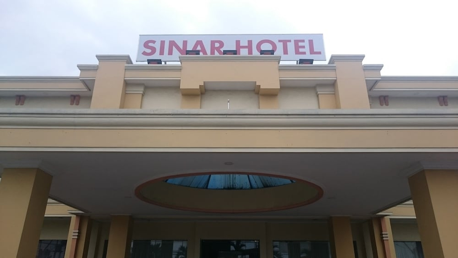 Exterior & Views 1, Sinar II Hotel, Surabaya